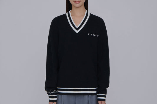 The Magic of the Cocktail V-neck Sweater (Black)