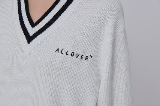 The Magic of the Cocktail V-neck Sweater (White)